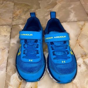 Under armour sneaker size 11